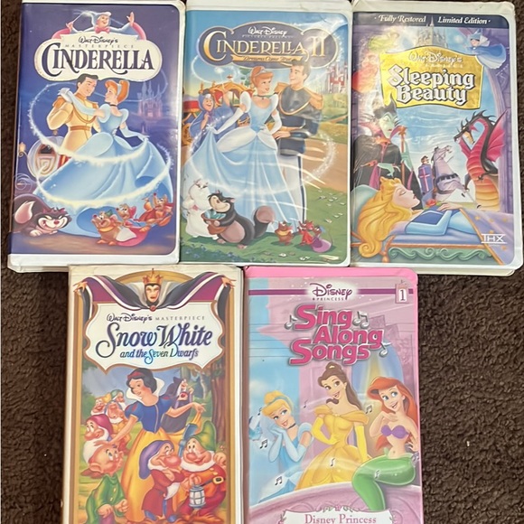 Disney Princess VHS Tapes - Picture 1 of 1